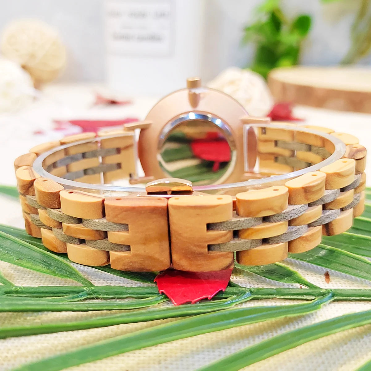 Compact and Exquisite Retro Lady Wood Wrist Watch For Women Wife Girlfriend Clock Waterproof Quartz Wooden Watches for Ladies